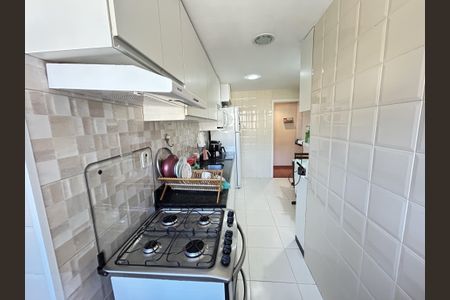 Apartamento à venda com 110m², 3 quartos e 2 vagasCozinha