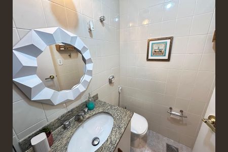 Apartamento à venda com 110m², 3 quartos e 2 vagasBanheiro social