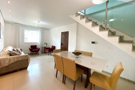 Sala de casa à venda com 6 quartos, 360m² em Nova Vista, Belo Horizonte