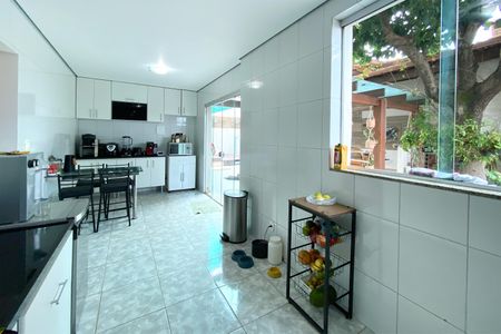 Casa à venda com 360m², 6 quartos e 6 vagasCozinha