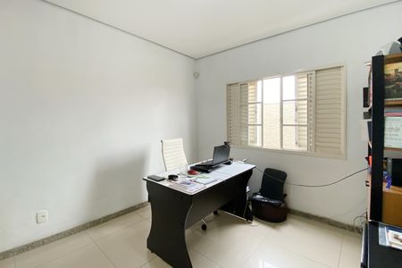 Casa à venda com 360m², 6 quartos e 6 vagasQuarto 5