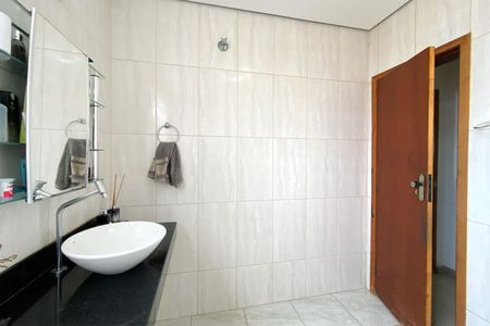 Casa à venda com 360m², 6 quartos e 6 vagasBanheiro Social 2