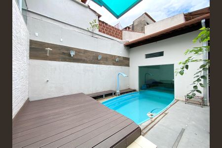 Casa à venda com 360m², 6 quartos e 6 vagasPiscina