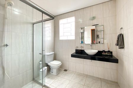 Casa à venda com 360m², 6 quartos e 6 vagasBanheiro Social 2