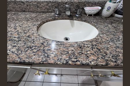 Apartamento à venda com 103m², 3 quartos e 2 vagasBanheiro Social