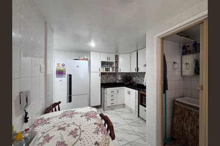 Apartamento à venda com 103m², 3 quartos e 2 vagasCozinha e Área de Serviço