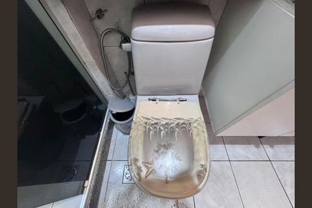 Apartamento à venda com 103m², 3 quartos e 2 vagasSuíte - Banheiro