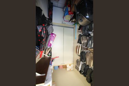 Sala de apartamento à venda com 1 quarto, 38m² em Irajá, Rio de Janeiro