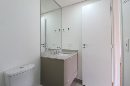 Banheiro de apartamento para alugar com 1 quarto, 42m² em Planalto Paulista, São Paulo