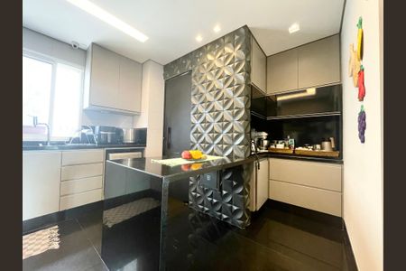 Apartamento à venda com 126m², 3 quartos e 3 vagasCozinha