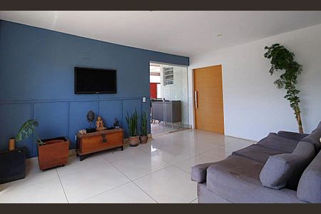 Apartamento à venda com 4 quartos, 223m² em Serra, Belo Horizonte