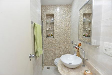 Apartamento à venda com 90m², 3 quartos e 1 vagaBanheiro 1