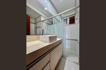 Banheiro de apartamento à venda com 2 quartos, 105m² em Jardim Nova Europa, Campinas