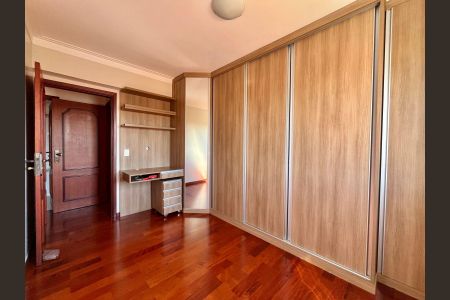 Apartamento à venda com 105m², 3 quartos e 1 vagaQuarto