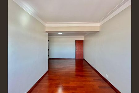 Sala de apartamento à venda com 2 quartos, 105m² em Jardim Nova Europa, Campinas
