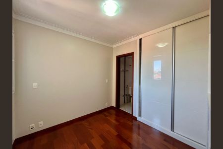Apartamento à venda com 105m², 3 quartos e 1 vagaSuíte