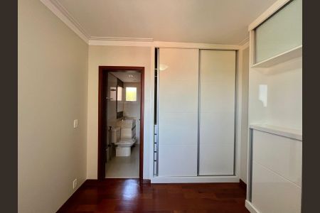 Apartamento à venda com 105m², 3 quartos e 1 vagaSuíte