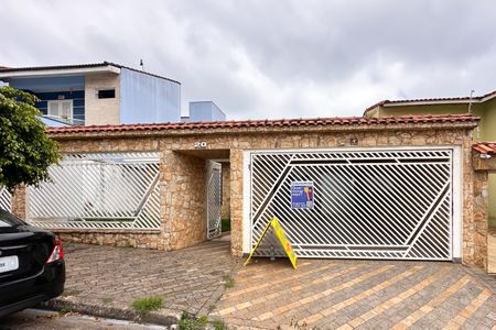 Casa para alugar com 280m², 5 quartos e 3 vagasFachada
