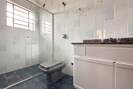 Casa para alugar com 280m², 5 quartos e 3 vagasBanheiro da Suíte 3