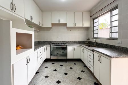 Casa para alugar com 280m², 5 quartos e 3 vagasCozinha