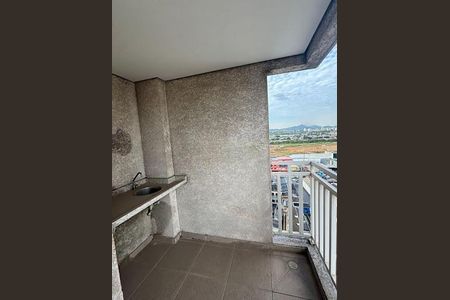 Apartamento à venda com 2 quartos, 61m² em Km 18, Osasco