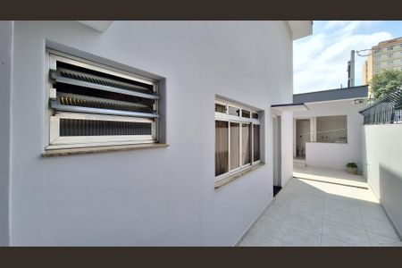 Casa à venda com 180m², 3 quartos e 2 vagas Casa à venda com 180m², 3 quartos e 2 vagasDetalhe