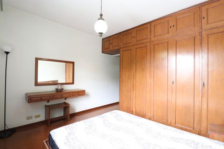 Casa à venda com 180m², 3 quartos e 2 vagasSuíte 2