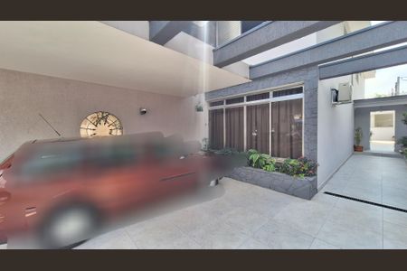 Casa à venda com 180m², 3 quartos e 2 vagas Casa à venda com 180m², 3 quartos e 2 vagasGaragem