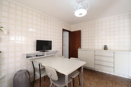 Casa à venda com 180m², 3 quartos e 2 vagasCopa