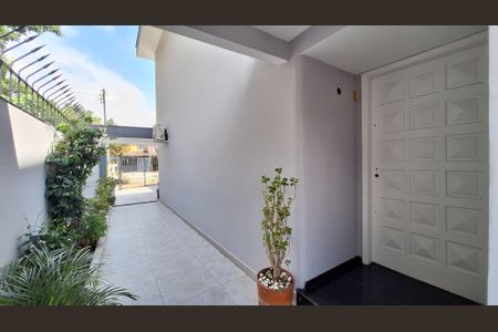 Casa à venda com 180m², 3 quartos e 2 vagas Casa à venda com 180m², 3 quartos e 2 vagasDetalhe