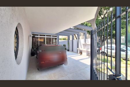 Casa à venda com 180m², 3 quartos e 2 vagas Casa à venda com 180m², 3 quartos e 2 vagasGaragem