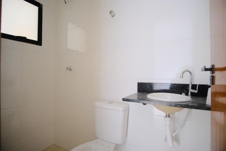 Banheiro de apartamento à venda com 1 quarto, 30m² em Vila Carrão, São Paulo