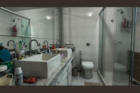 Casa de condomínio à venda com 300m², 5 quartos e 3 vagas