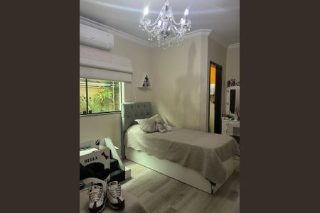 Quarto de casa para alugar com 4 quartos, 195m² em Bela Vista, Osasco