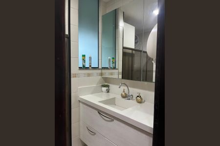 Banheiro de casa para alugar com 4 quartos, 195m² em Bela Vista, Osasco