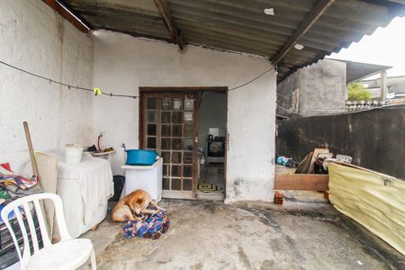 Casa à venda com 128m², 9 quartos e sem vagaÁrea de Serviço 2