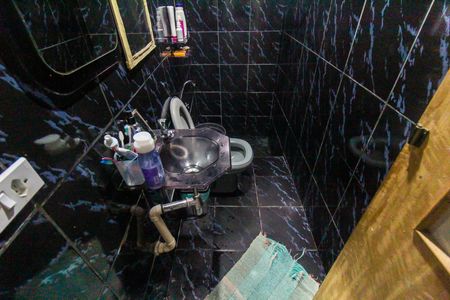 Casa à venda com 128m², 9 quartos e sem vagaBanheiro 2