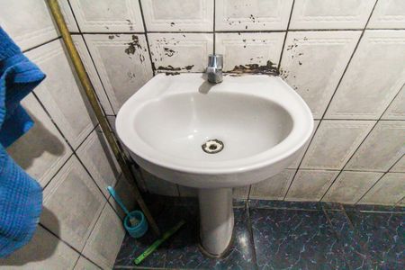 Casa à venda com 128m², 9 quartos e sem vagaBanheiro 1