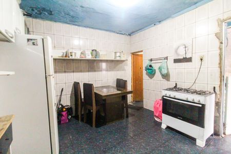 Casa à venda com 128m², 9 quartos e sem vagaCozinha