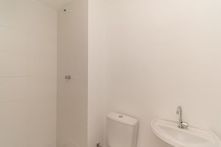Apartamento à venda com 32m², 2 quartos e sem vaga Apartamento à venda com 32m², 2 quartos e sem vagaBanheiro