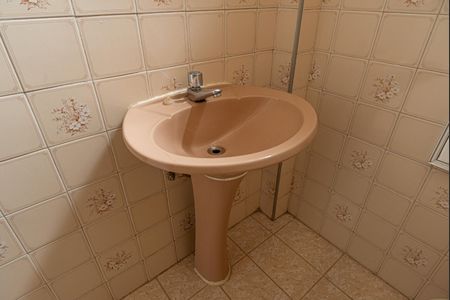 Banheiro de kitnet/studio para alugar com 1 quarto, 30m² em Cerqueira César, São Paulo