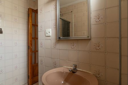 Banheiro de kitnet/studio para alugar com 1 quarto, 30m² em Cerqueira César, São Paulo