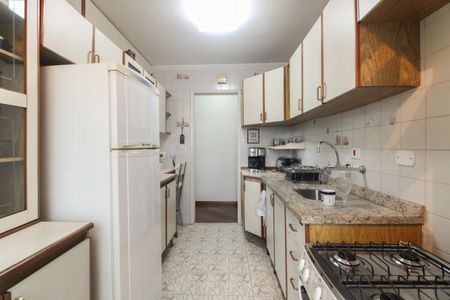 Apartamento à venda com 55m², 2 quartos e 2 vagasCozinha 