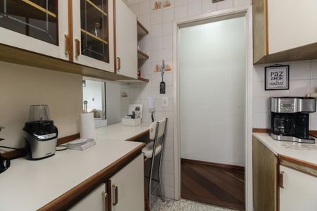 Apartamento à venda com 55m², 2 quartos e 2 vagasCozinha 