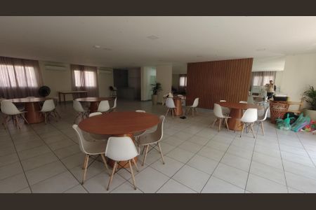 Apartamento à venda com 45m², 2 quartos e sem vagaÁrea comum - Salão de festas