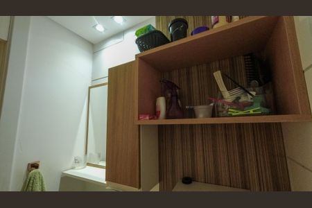 Apartamento à venda com 45m², 2 quartos e sem vaga Apartamento à venda com 45m², 2 quartos e sem vagaBanheiro