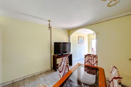 Apartamento à venda com 74m², 2 quartos e 1 vagaSala de Jantar