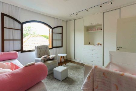 Casa à venda com 245m², 3 quartos e 3 vagas