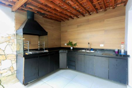 Casa à venda com 245m², 3 quartos e 3 vagas