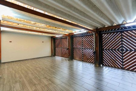 Casa à venda com 245m², 3 quartos e 3 vagas